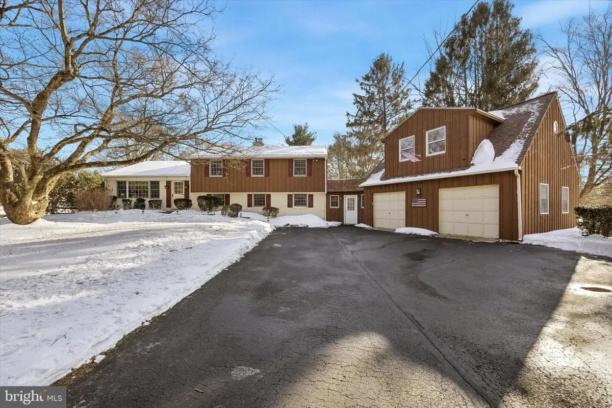 2 Blacksmith Ln, Media, PA 19063 - Image #1