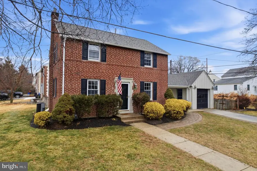 1045 Edgerton Rd, Secane, PA 19018 - #2