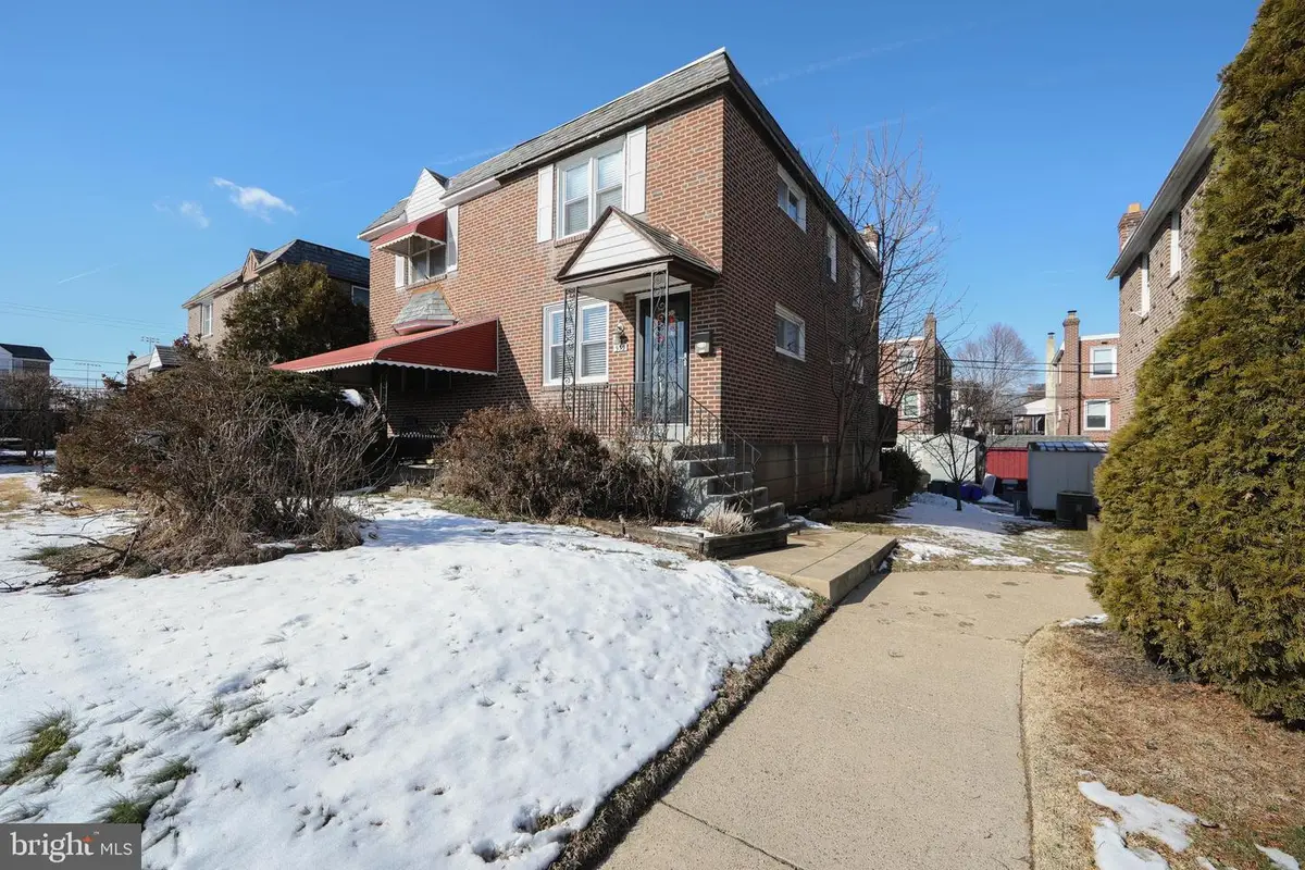 939 Fariston Dr, Drexel Hill, PA 19026 - Image #1