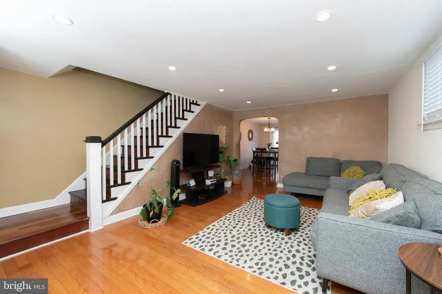 939 Fariston Dr, Drexel Hill, PA 19026 - Image #3