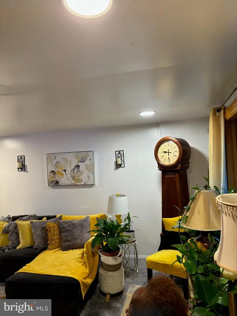 1513 Rainer Rd, Brookhaven, PA 19015 - #3