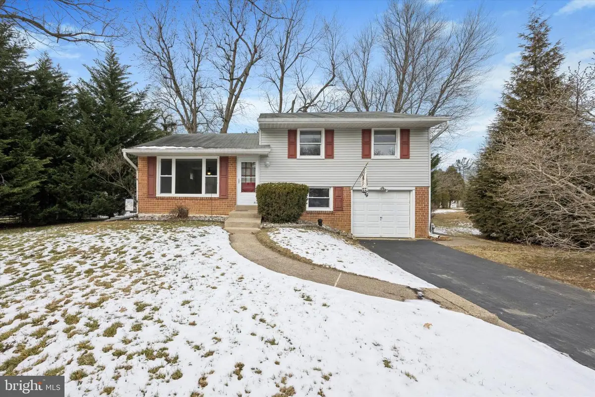 713 Scott Ln, Wallingford, PA 19086 - Image #1