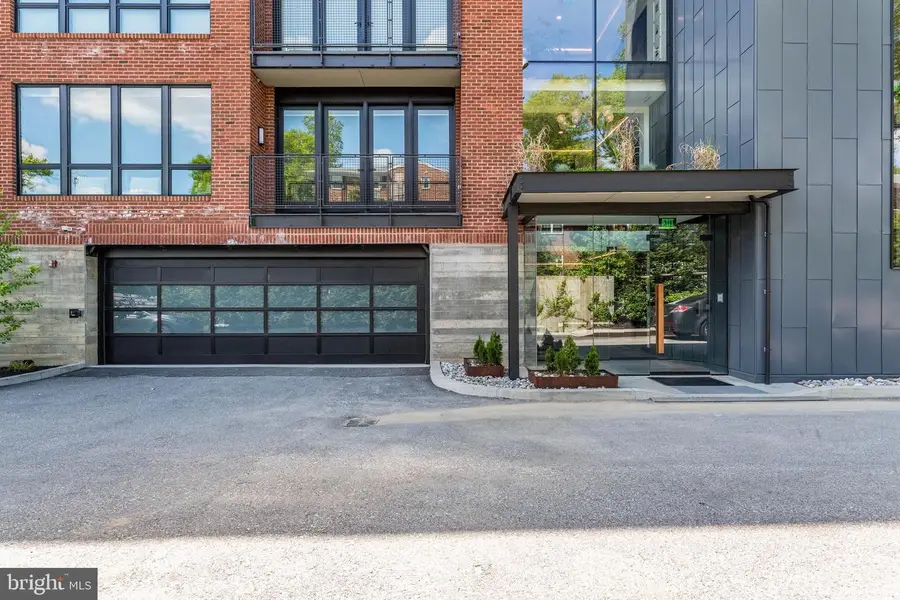 427 E Lancaster Ave #1202, Wayne, PA 19087 - Image #2