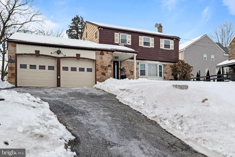 1204 Ellston Rd, Havertown, PA 19083 - Image #2