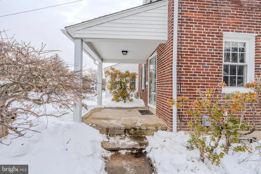 654 Hazelwood Rd, Ardmore, PA 19003 - Image #3