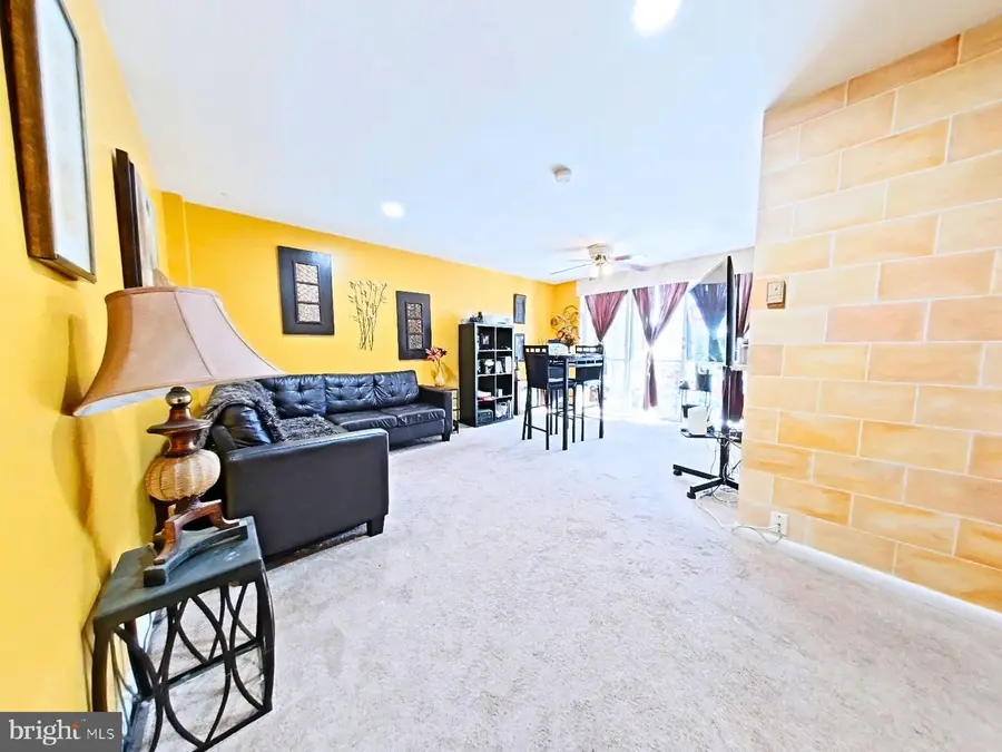 100 E Glenolden Ave #e-21, Glenolden, PA 19036 - #3