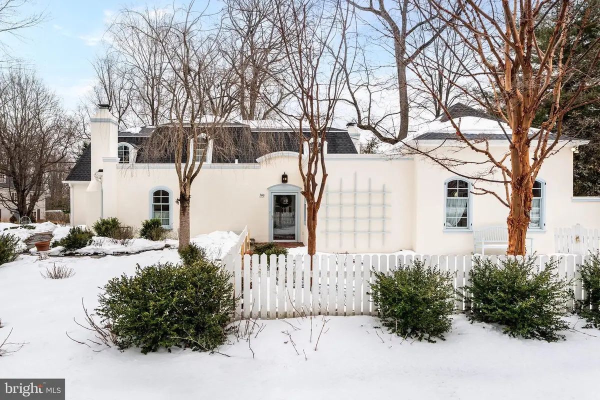 300 Valley Pl, Wayne, PA 19087 - #1