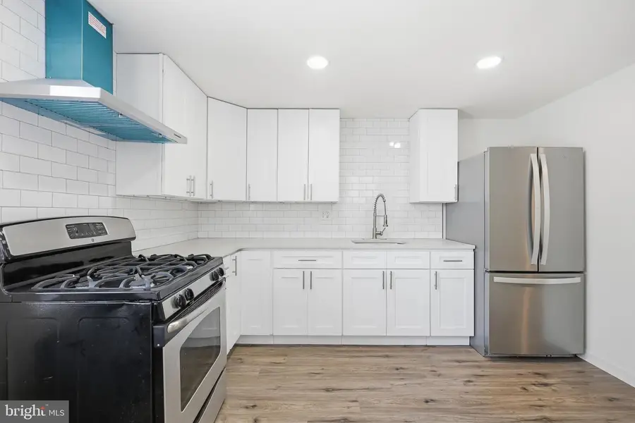 24 Maple Ter, Clifton Heights, PA 19018 - Image #2