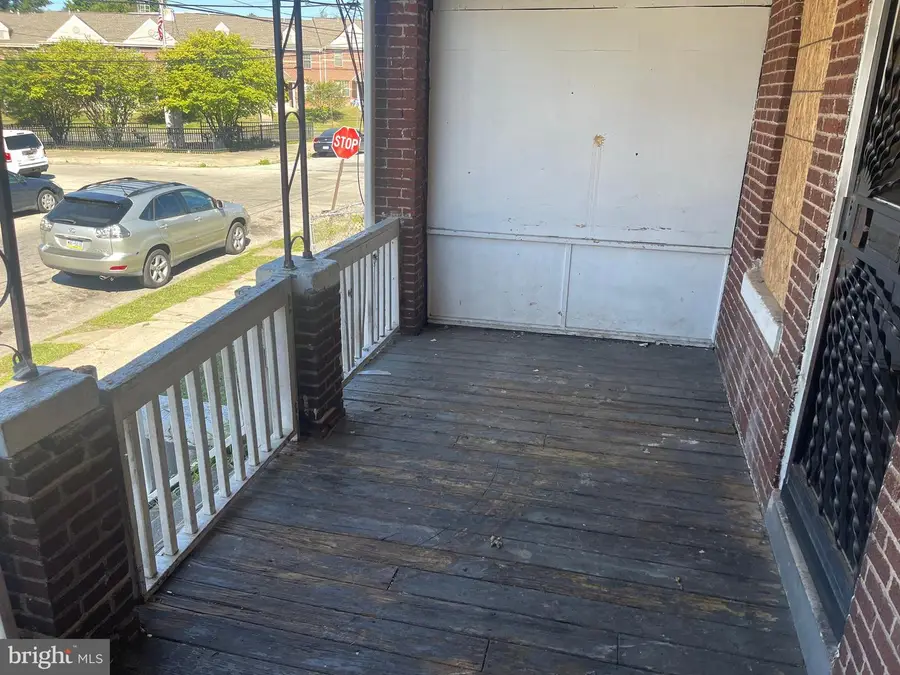 1037 Mcdowell Ave #304, Chester, PA 19013 - Image #2