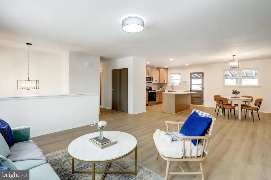 333 Golf Hills Rd, Havertown, PA 19083 - #2