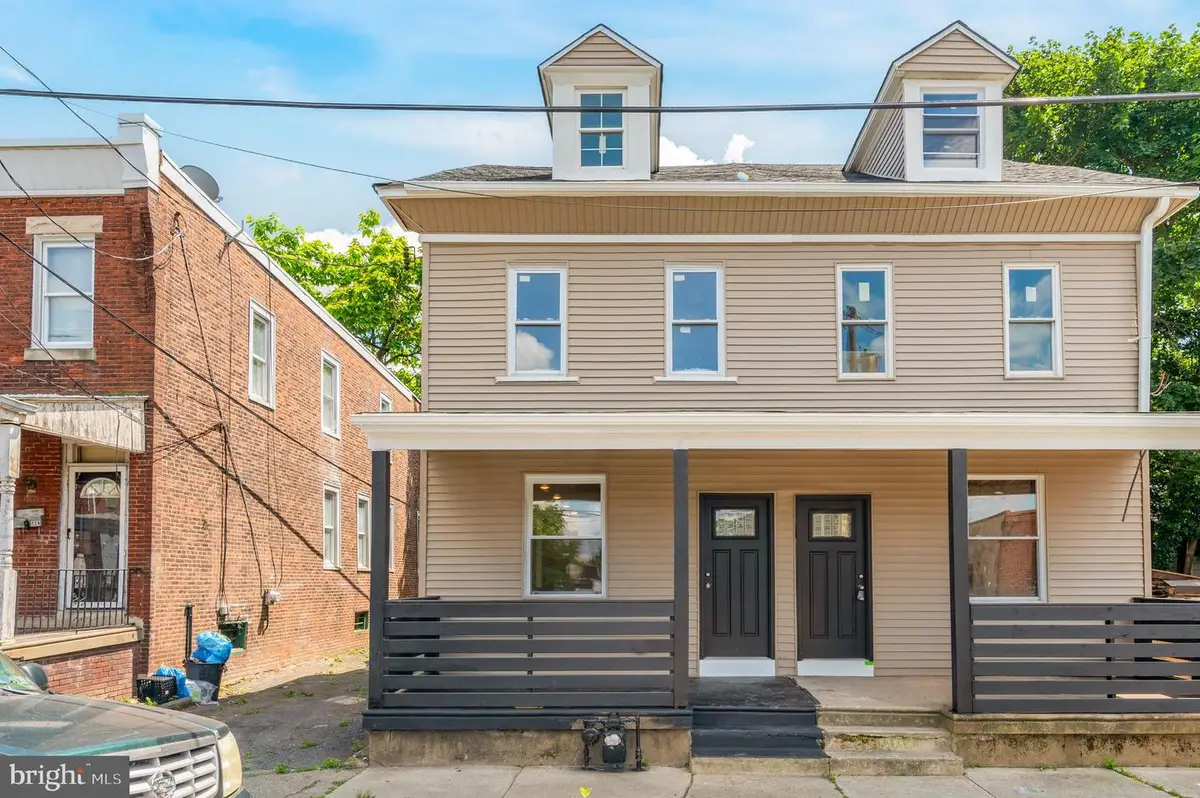 426 Chestnut St, Darby, PA 19023 - #1