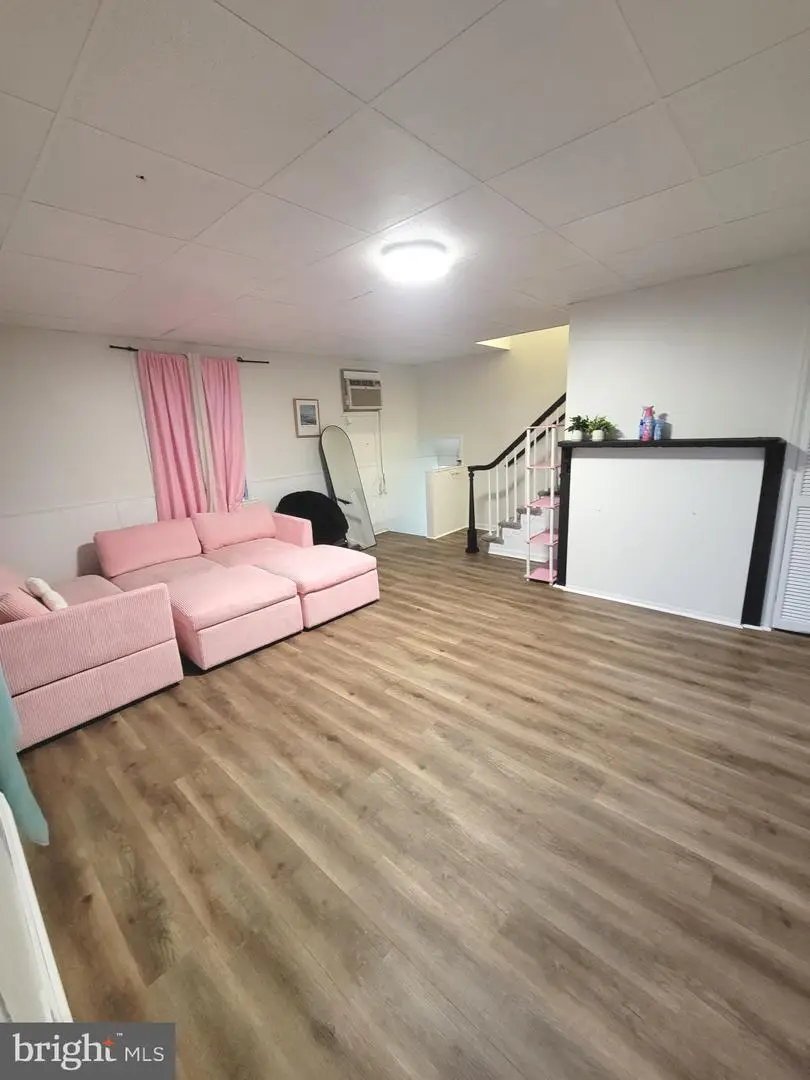 1539 Summit St, Linwood, PA 19061 - #3