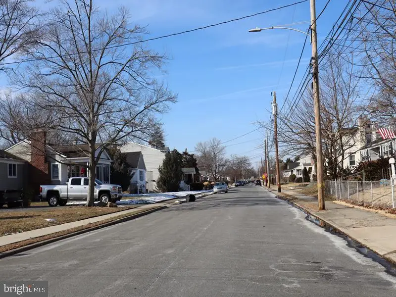 428 Hazel Ave, Folsom, PA 19033 - #2
