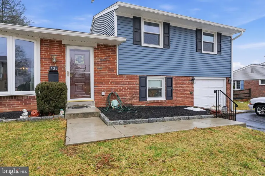 327 Netherington Dr, Broomall, PA 19008 - #3