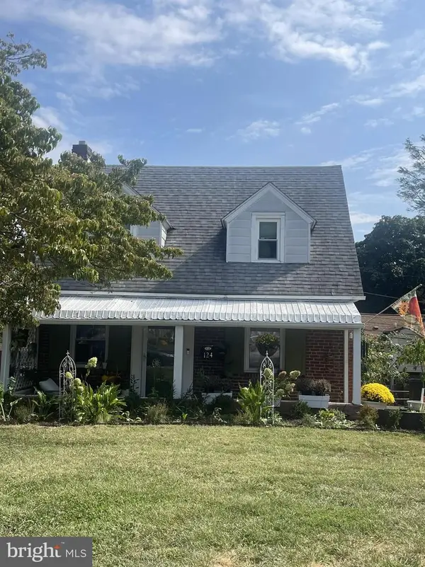 124 Belmont Ave, FOLSOM, PA 19033