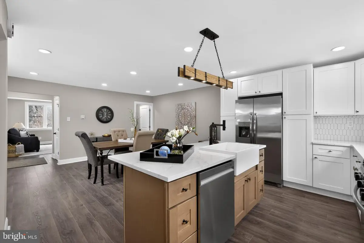 911 W Cobbs Creek Pkwy, Lansdowne, PA 19050 - #1