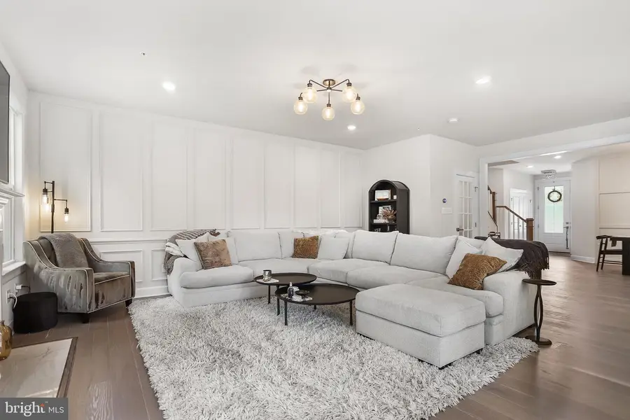 233 Ponds Edge Dr, Media, PA 19063 - #3