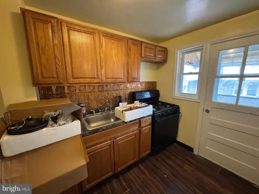 318 Fern St, Darby, PA 19023 - #3