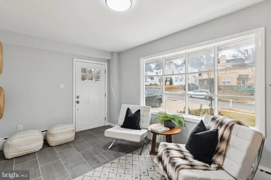 350 Lakeview Ave, Drexel Hill, PA 19026 - #3