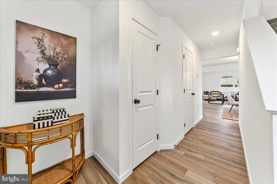 203 Chestnut Pkwy, Wallingford, PA 19086 - #2