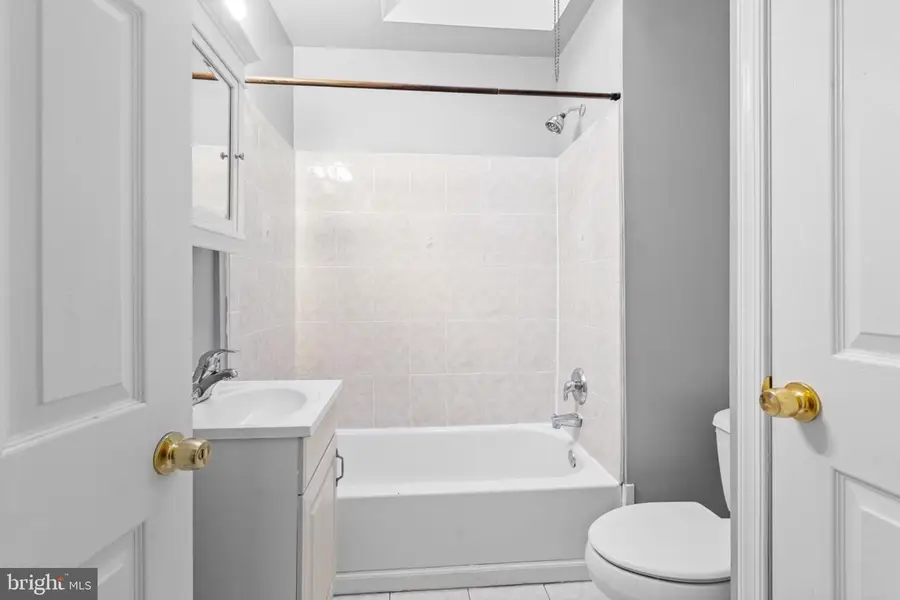 305 Margate Rd, Upper Darby, PA 19082 - #3