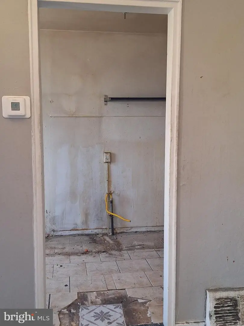 919 Sharon Ave, Sharon Hill, PA 19079 - #3