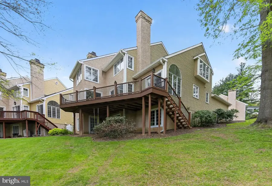 8 Village Cir, Newtown Square, PA 19073 - #2