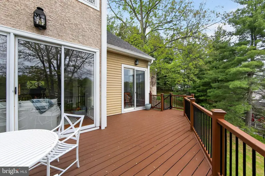 8 Village Cir, Newtown Square, PA 19073 - #3