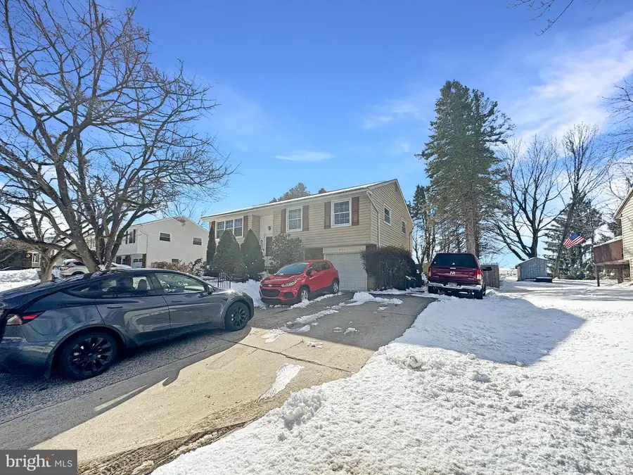 2441 Weir Rd, Aston, PA 19014 - #2