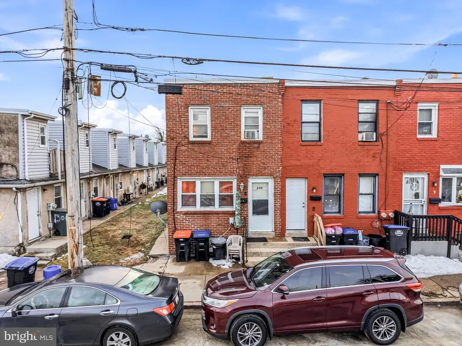 206 Broomall St, Chester, PA 19013 - #2
