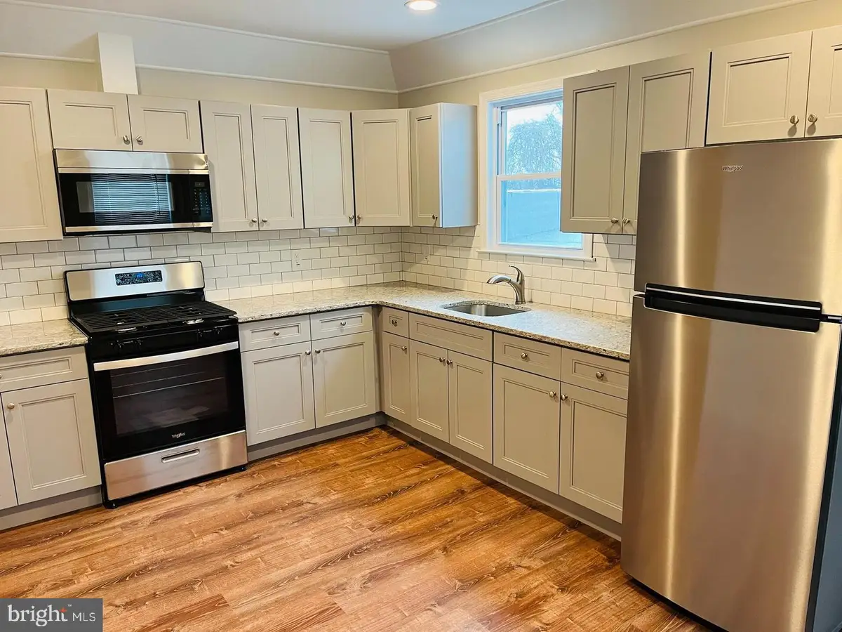 424 N Springfield Rd, Clifton Heights, PA 19018 - #1