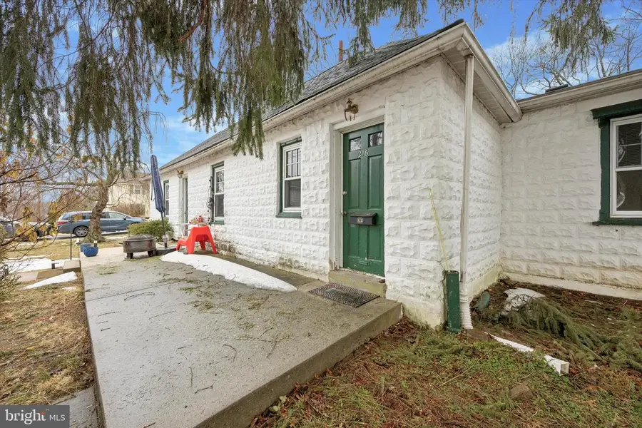 214-216 Beech Rd, Wallingford, PA 19086 - #2