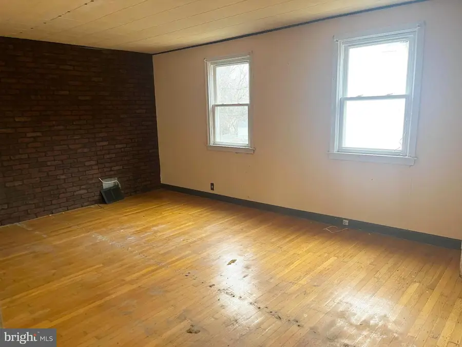 53 Seward Ln, Aston, PA 19014 - #3