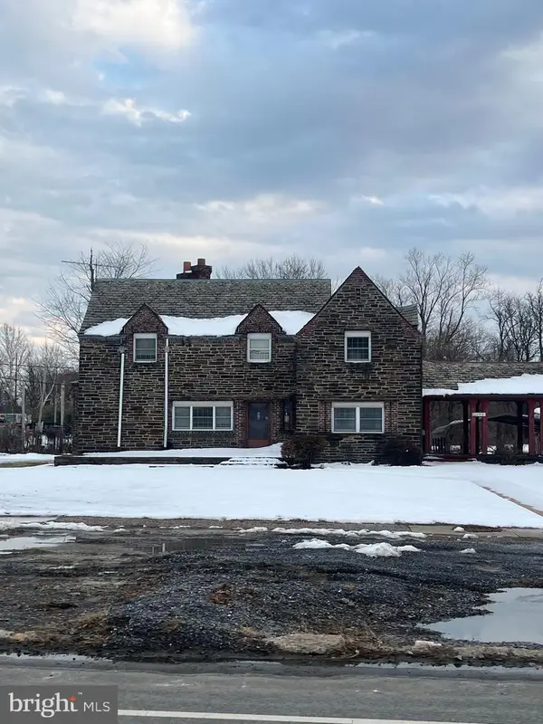 3701 W 9th St, MARCUS HOOK, PA 19061