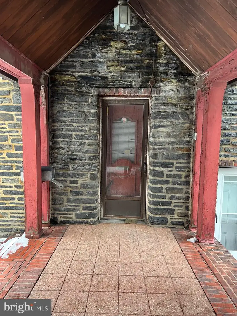 3701 W 9th St, Marcus Hook, PA 19061 - #2