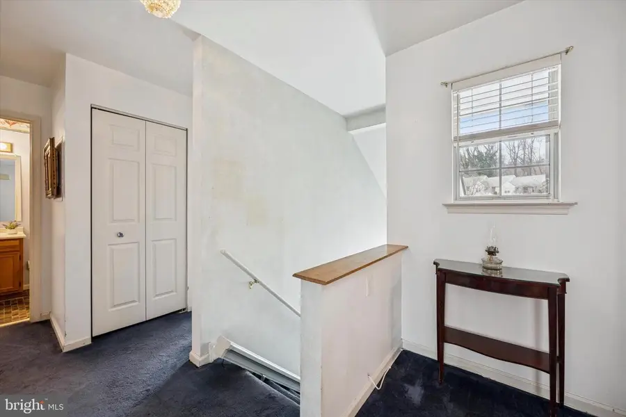 419 Derry Dr, Aston, PA 19014 - #3