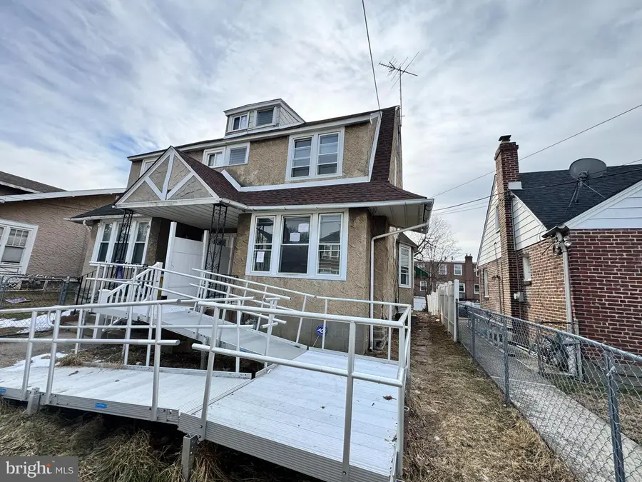 52 W Berkley Ave, Clifton Heights, PA 19018 - #2