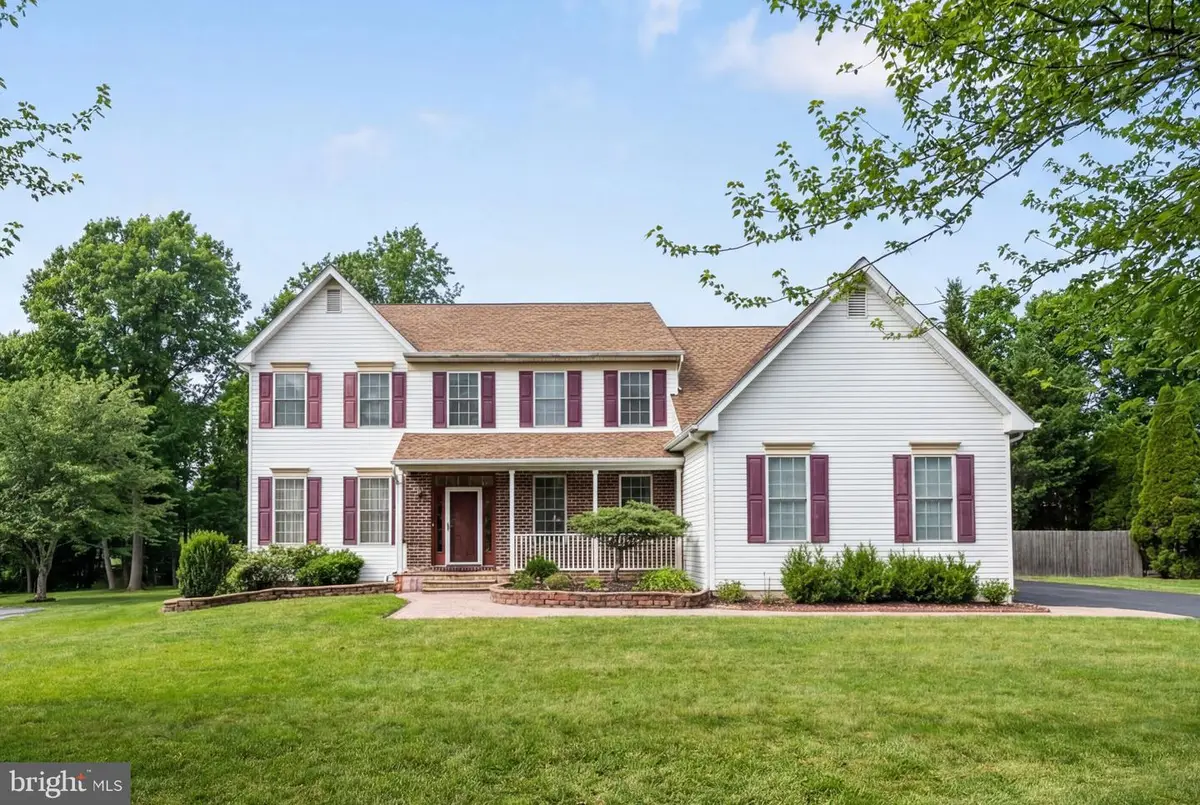 32 Woodsview Dr, Garnet Valley, PA 19060 - #1