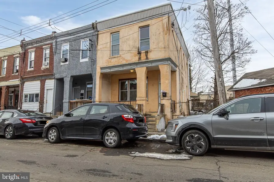 4 S 6th St, Darby, PA 19023 - #3