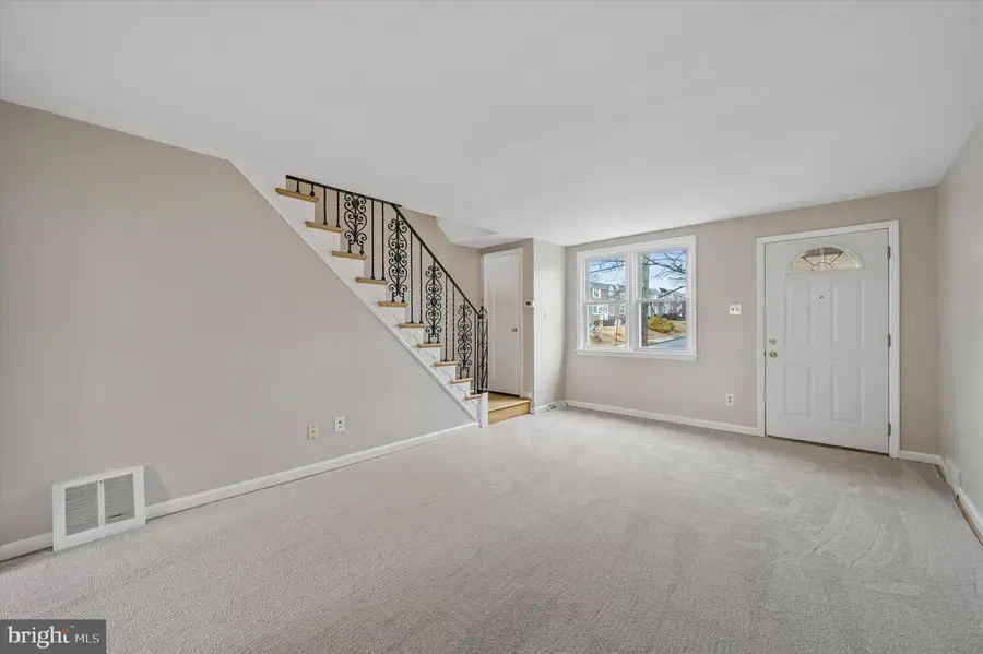 221 Park Dr, Glenolden, PA 19036 - #3