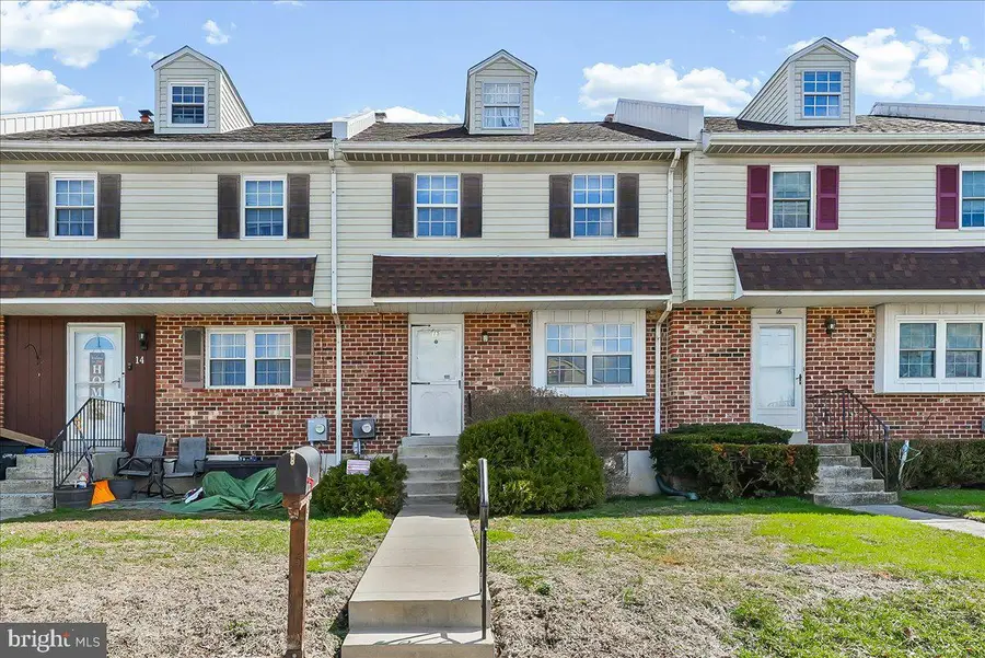15 Colonial Cir, Aston, PA 19014 - #2