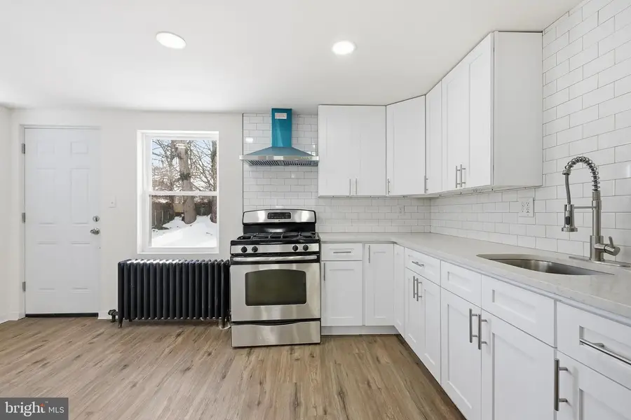 24 Maple Ter, Clifton Heights, PA 19018 - #3