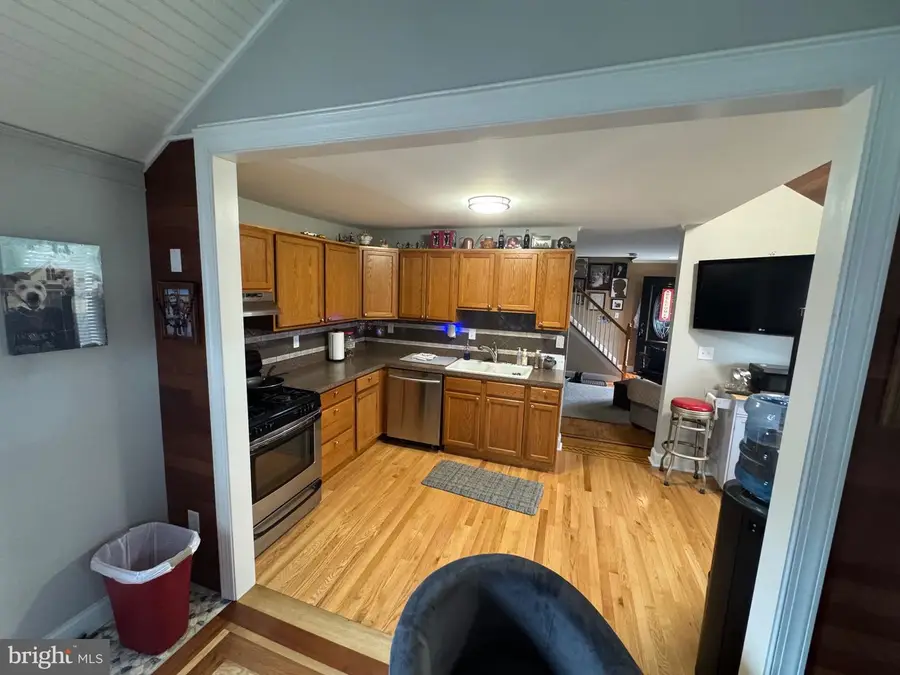 914 Anderson Ave, Marcus Hook, PA 19061 - #3