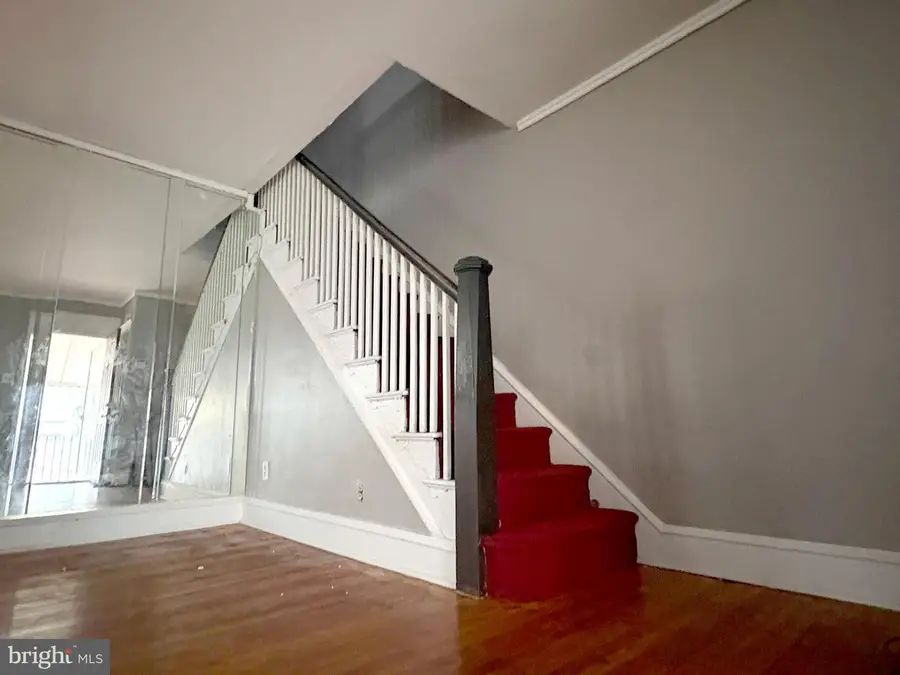 233 Barrington Rd, Upper Darby, PA 19082 - #3