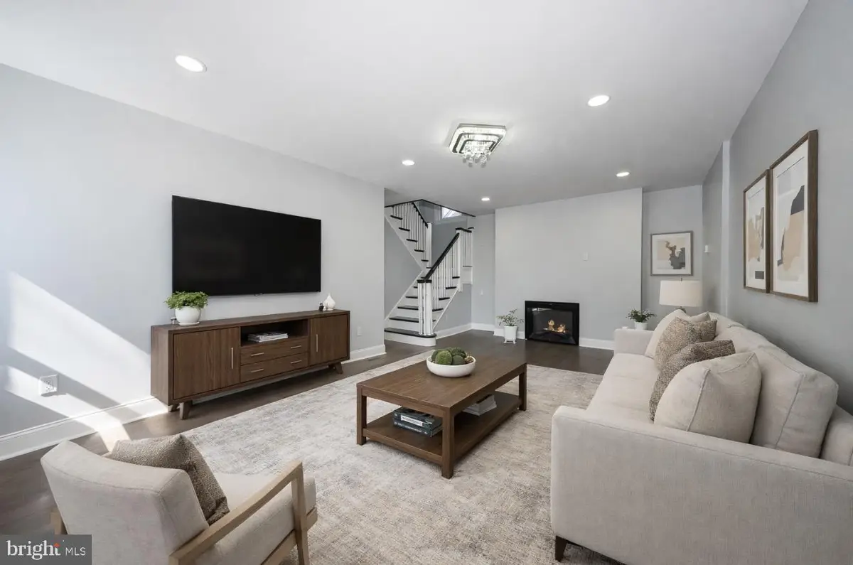 100 Englewood Rd, Upper Darby, PA 19082 - #1