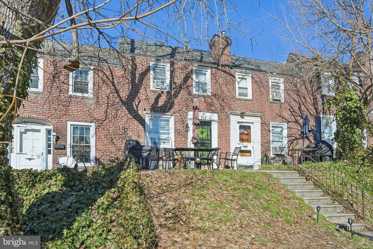 312 Wiltshire Rd, Upper Darby, PA 19082 - #1