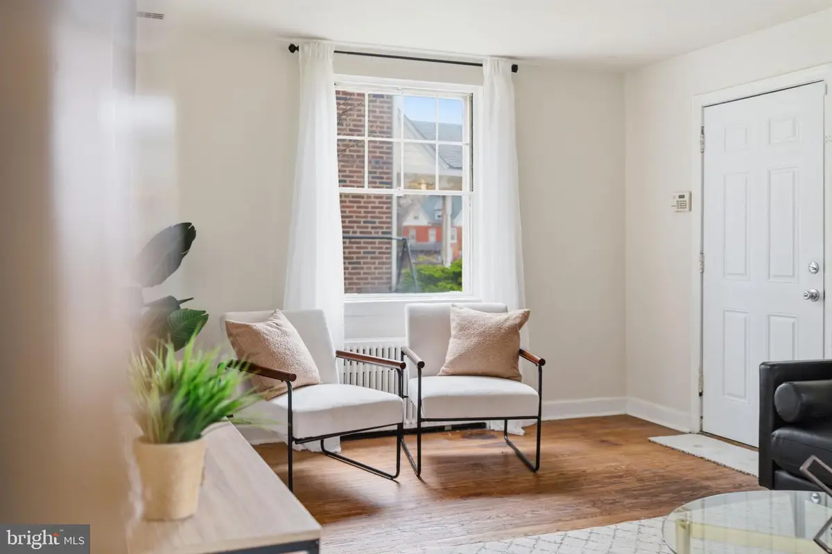 725 Irvington Pl, Chester, PA 19013 - #1