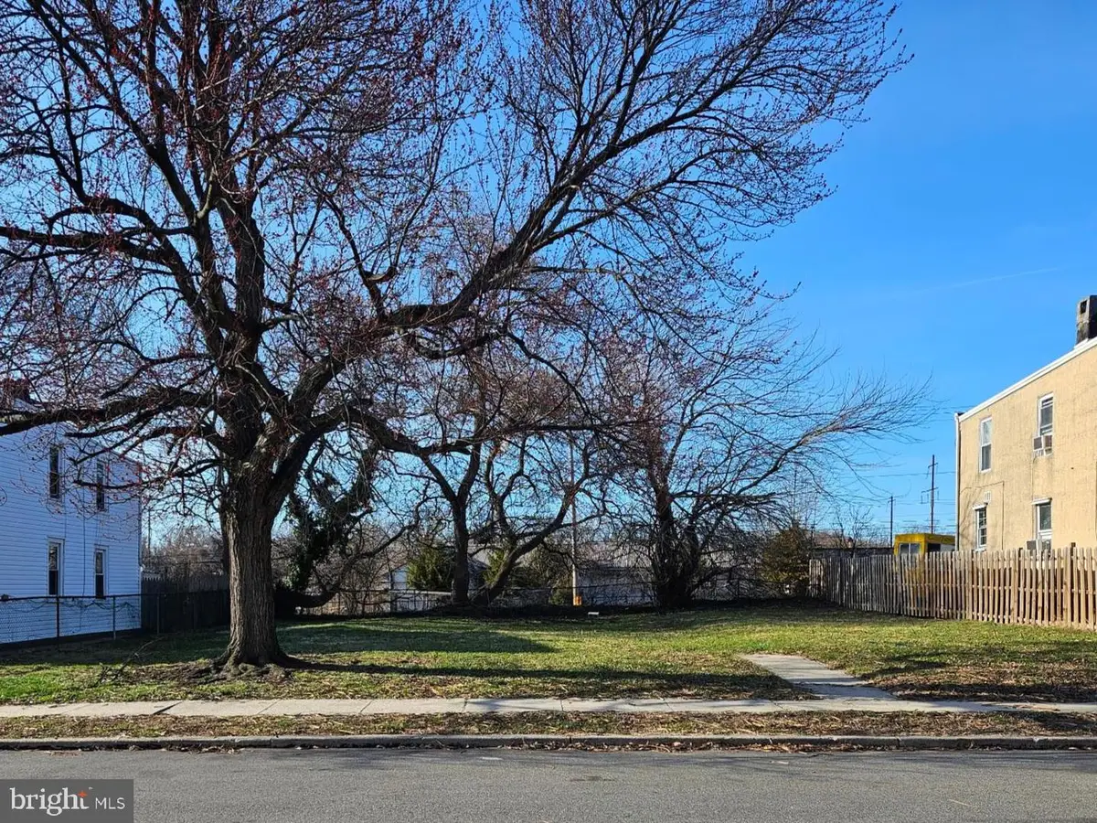 3418-3420-3422 W 4th St, Trainer, PA 19061 - #1