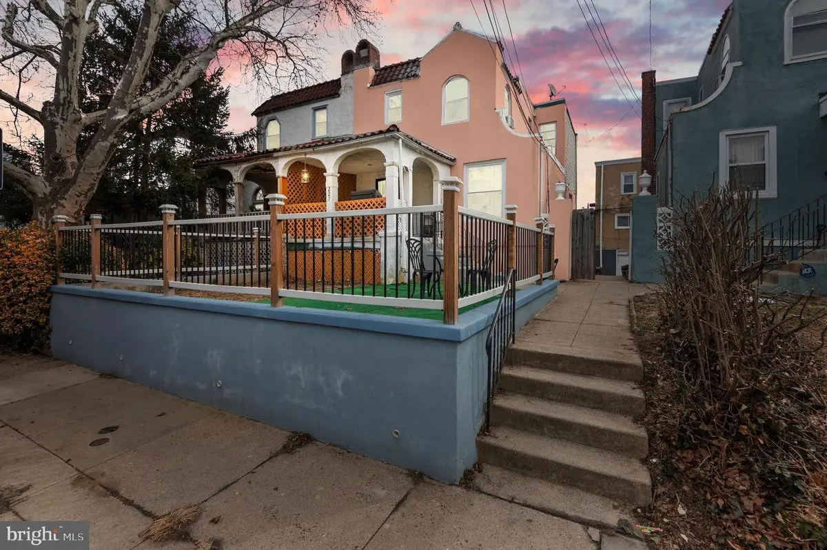 227 Shirley Rd, Upper Darby, PA 19082 - #1