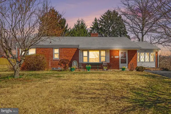 2203 Dickens Ln, BROOMALL, PA 19008